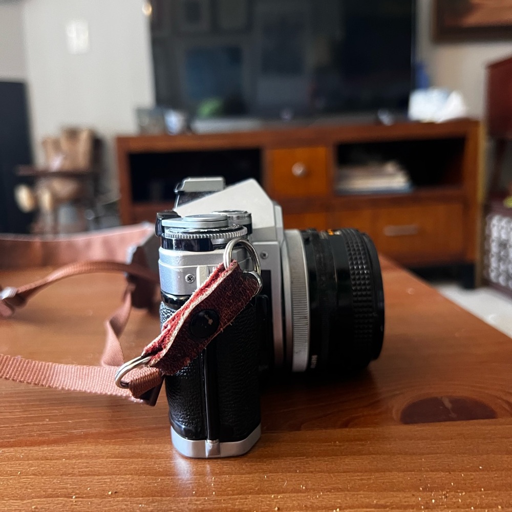 Working Canon ae1 with basic lens. - Picture 1 of 4